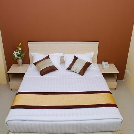 Hotel 72 Yangon Exterior photo
