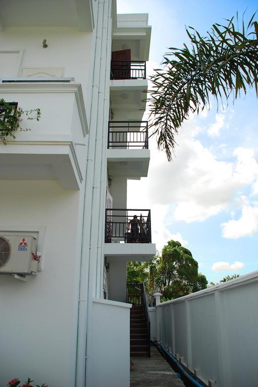 Hotel 72 Yangon Exterior photo