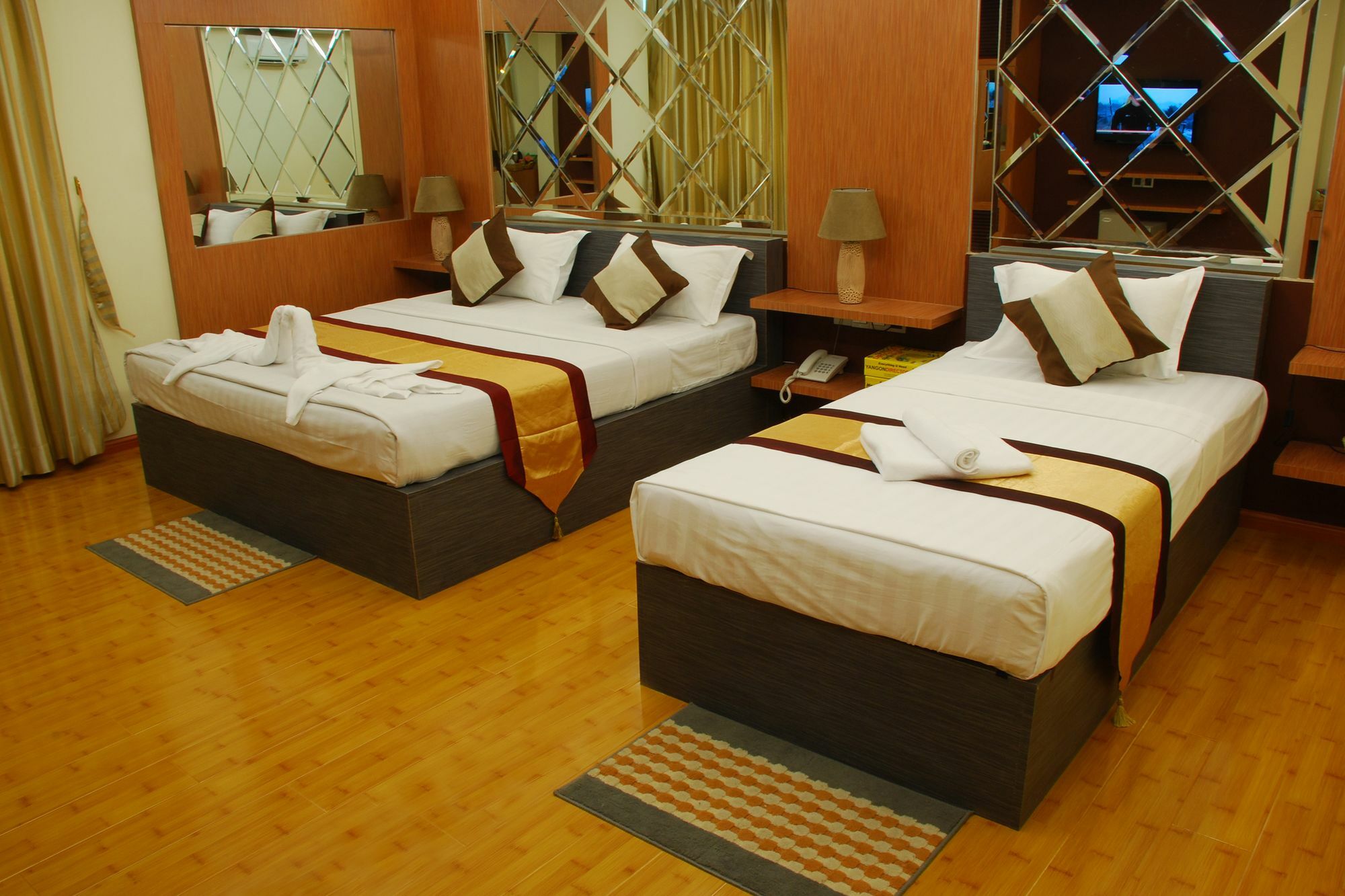 Hotel 72 Yangon Exterior photo
