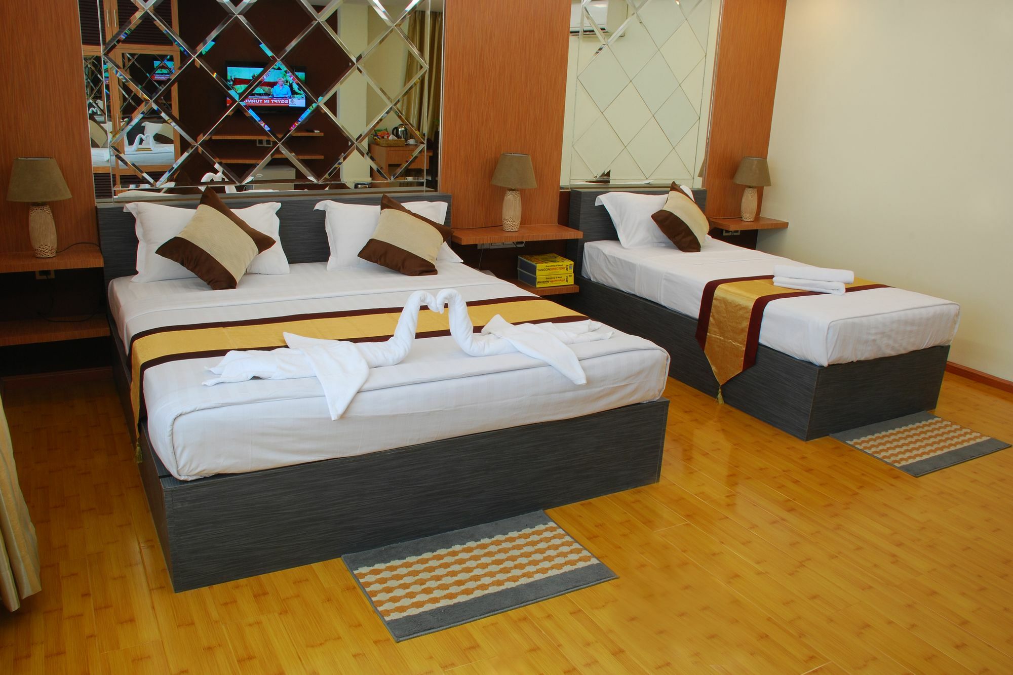 Hotel 72 Yangon Exterior photo